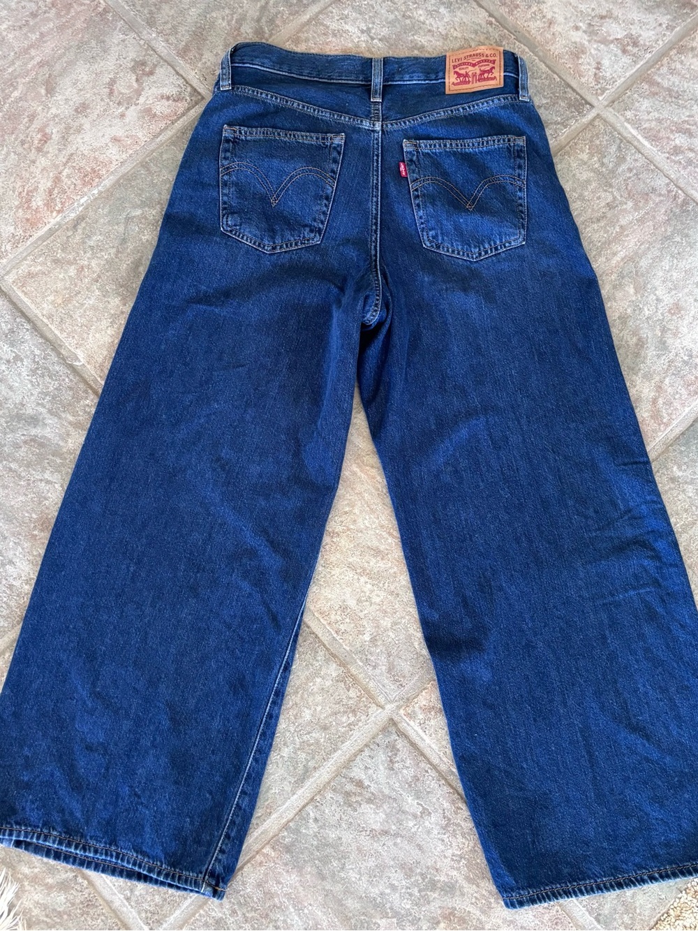 Levi’s High Rise MIDI Wide Leg Jeans ✨ - Picture 3 of 6